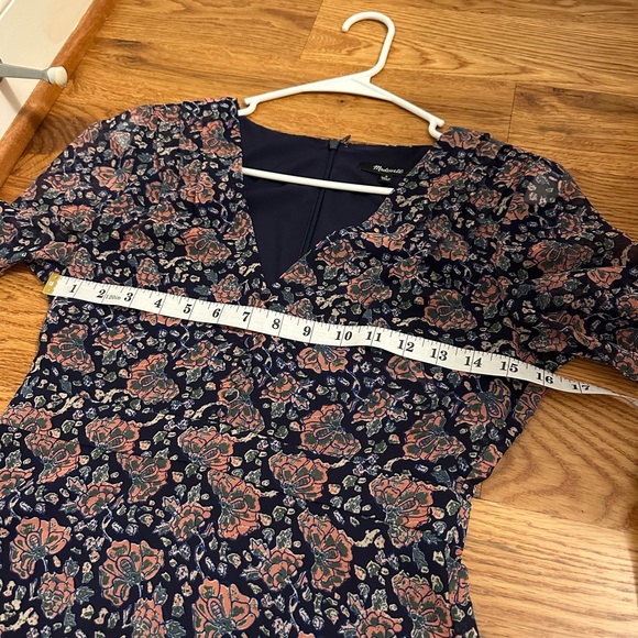 Madewell Orchard Flutter-Sleeve Dress in Fan Floral Mix - Picture 10 of 10